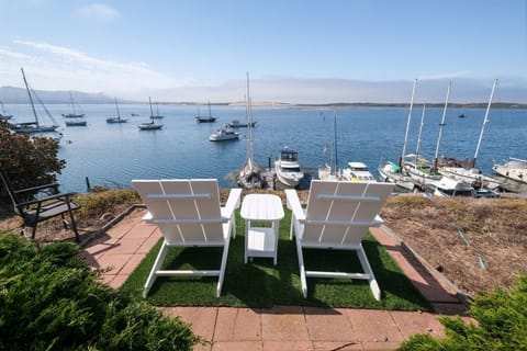 This amazing bayfront home enjoys an exclusive location in Morro Bay