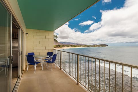 View of the left side of the lanai