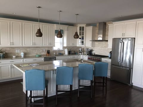 e2e98d85-7cad-472a-9678-dff4e06958c4