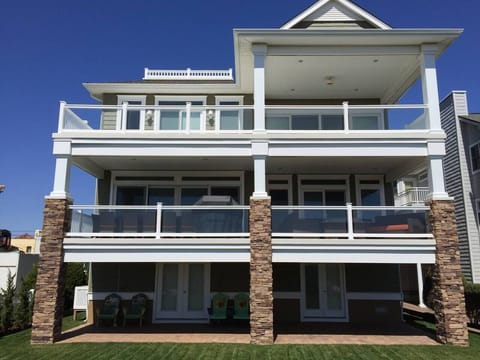 8adefaec-fd8d-4b49-95d0-ba4f88451392