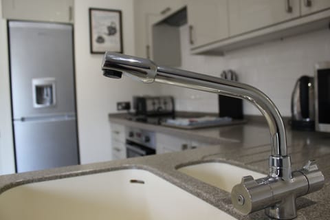 Kitchen with all appliances and washing machine