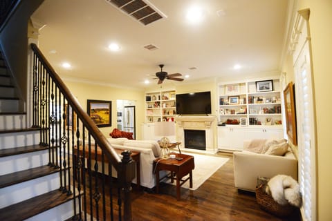 Living Room as you enter