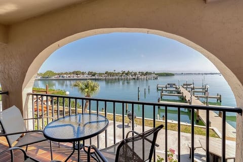 Bring your boat and watch over it from the lanai.