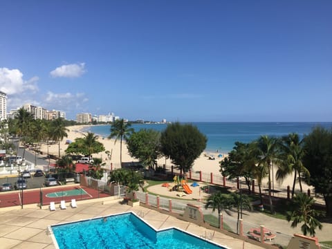 Offers basketball court, huge pool, kids playground and kids pool