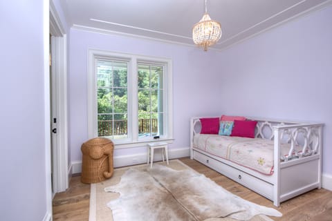 BR 2 now has Queen Bed