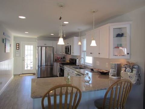 Kitchen counter seating