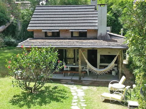 Come relax in this beautiful place!