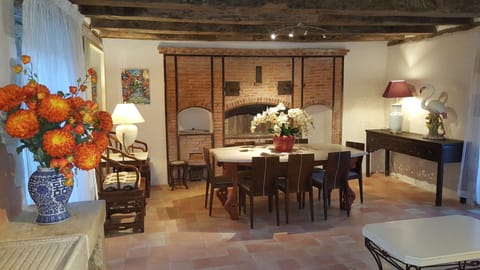Large 18th Century Townhouse/8 persons