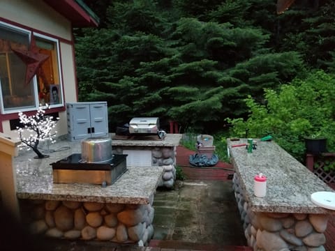 Outdoor cooking while enjoying the family chats is so fun