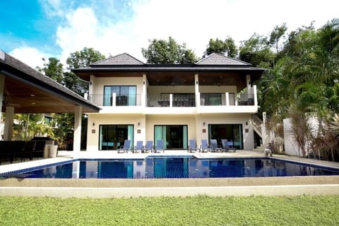 Opal Villa, with large private swimming pool and sun deck, accommodating 18 guests