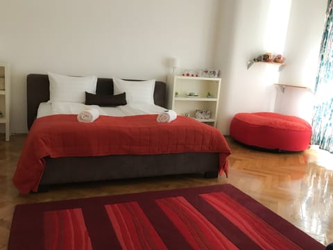 King size bed