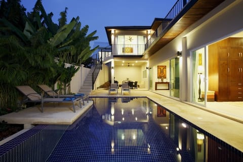 Topaz Villa, spacious villa sleeping 10 guests in 5 double bedrooms