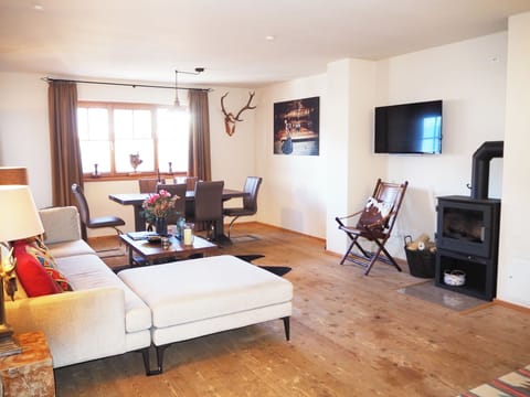 Lounge.