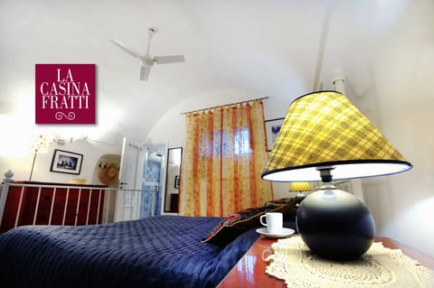 Doubel bed and bathroom