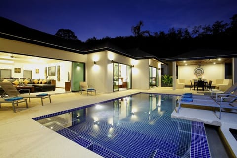 Onyx: 4 Rooms, Pool, Nr Beach, Sleeps 8