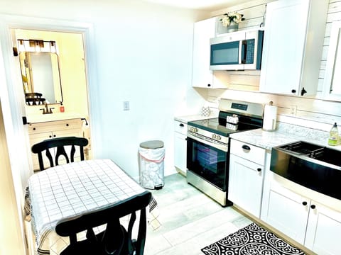 Bream’s new remodled kitchen 