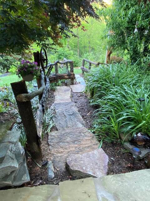 Step down to Hideaway