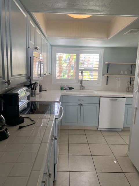 fully stocked kitchen