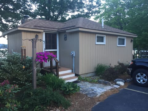 Cozy cottage in Meredith