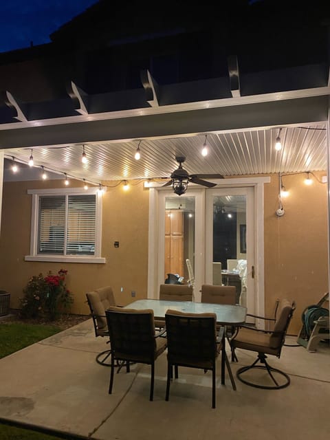 Come enjoy our outdoor dining, BBQ and the pleasant weather in our GR8 patio