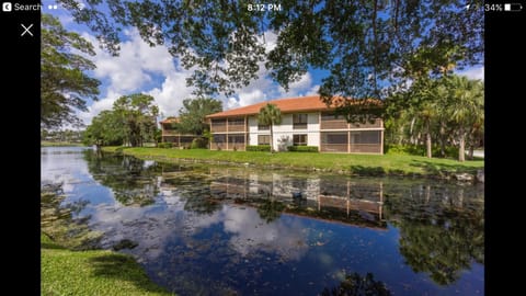 Tranquil setting on the canal