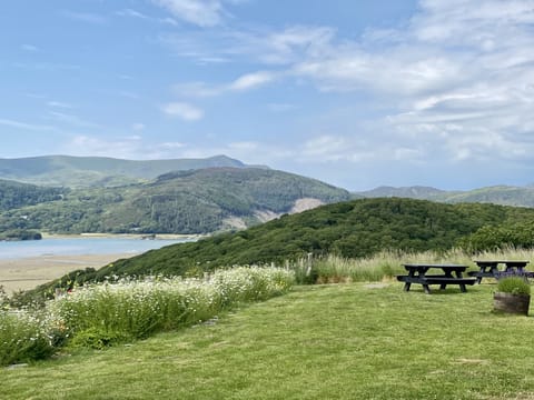 Just a few steps from the cottage is our breathtaking viewpoint.