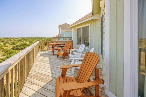 Top deck to enjoy your morning coffee.