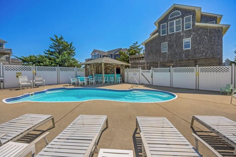 Surf or Sound Realty - 389 - Salty Dawg - Pool Area -4
