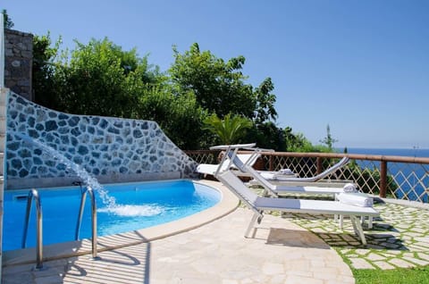 Gorgeous villa with sea view in Praiano in the heart of the Amalfi Coast