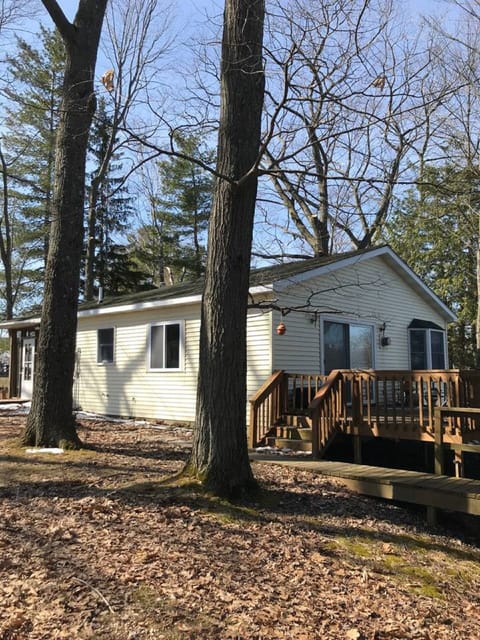 Take some time to relax & enjoy the lake view, Grab your cup of coffee & enjoy!