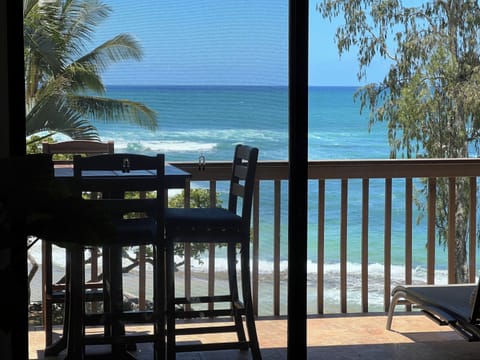 Breathtaking ocean view and sounds from the unit