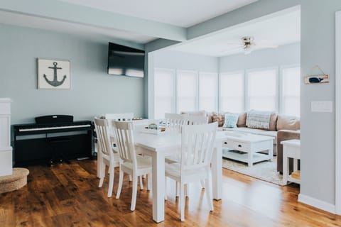 Dining Area | Open Concept | Living Area | Seating for 8 | Digital Piano | LoveSac Couch | Roku TV | Live Cable TV Subscription