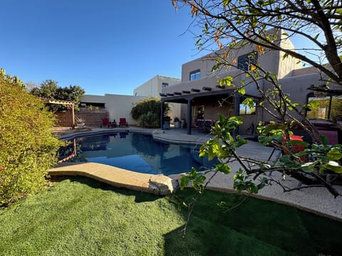 Secluded back yard oasis