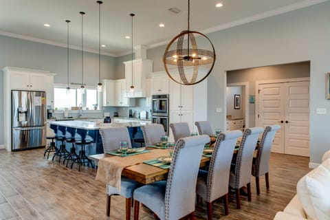 16 Sernity Now Dining