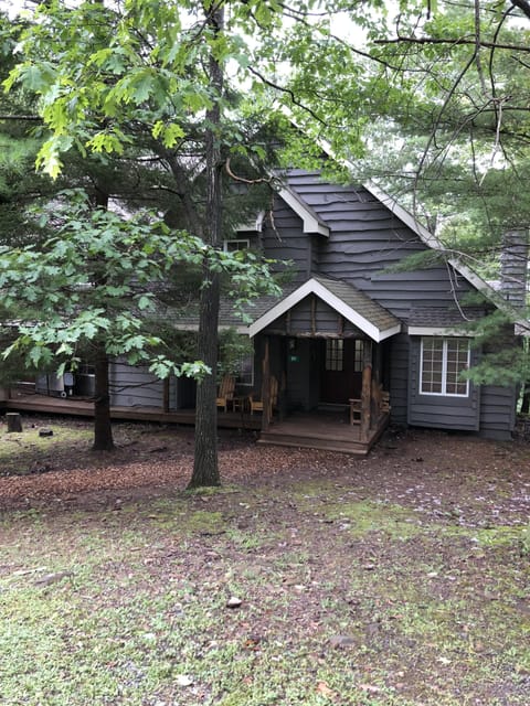 Snow Ridge Village at Jack Frost - walk to the slopes and ski out! 
