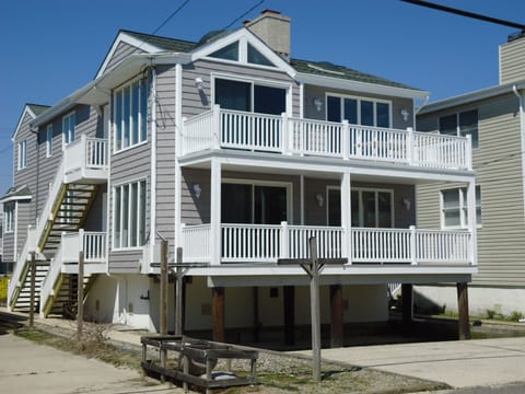 back of house from alley