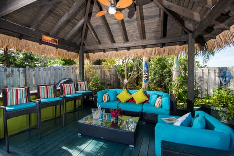 Large outdoor Cabana with seating area for 10. Bar seating for 4 . Fans/lighting