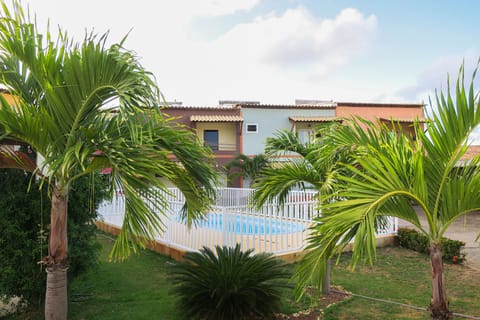 Piscina do condominio