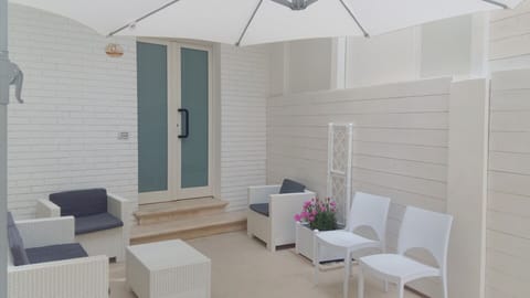 w w w. a p p a r t a m e n t i l a r o s a d e i v e n t i. i t 