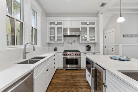 Fully Equipped Chef's Kitchen with Stainless Steel Appliances