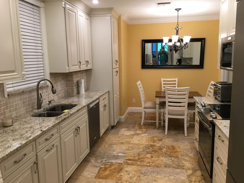 Full kitchen newly done