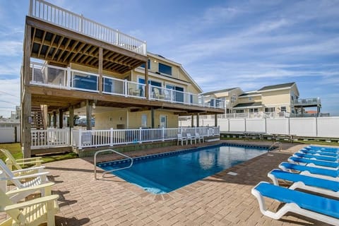 Private Pool Area