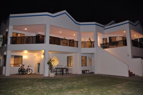 Downstairs apartment with secure courtyard.