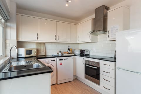 Sea Front Apartment with Views