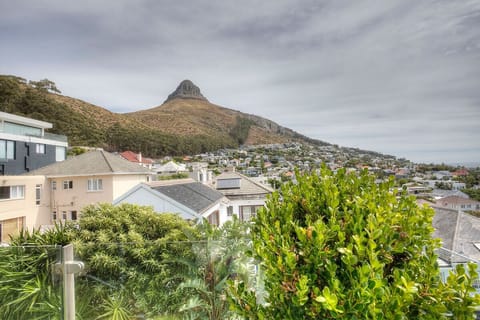 Lions Head