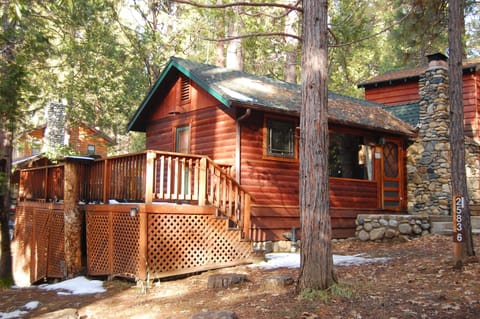 Front view of cabin with side deck