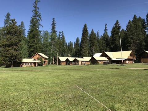 Other cabins on property