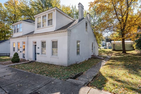 Historic home built in 1860.  Just minutes from St. Charles main street.