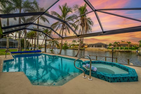 Sunset views
Pool newly resurfaced and re-tiled (Summer of 2023)