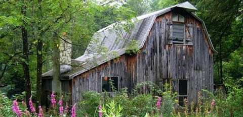 Exterior of Blackberry Barn